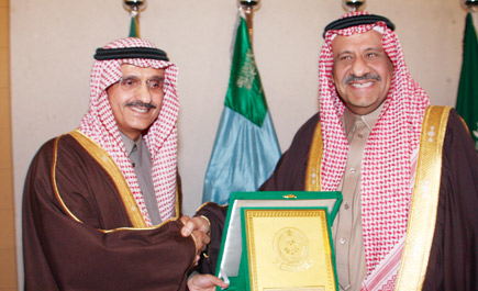 في حفل توديع أمير منطقة الرياض ونائبه.. الأمير خالد بن سلطان لـ(الجزيرة): 