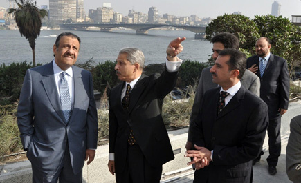 سمو نائب وزير الدفاع يزور سفارة خادم الحرمين الشريفين بالقاهرة في مقرها الجديد 