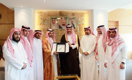 الأمير سلطان بن سلمان يلتقي رئيس وأعضاء مجلس إدارة جمعية الإعاقة السمعية 