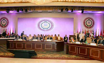 خلافات في الائتلاف والمعارضة قبل يومين من انطلاق أعمال القمة العربية بالدوحة 