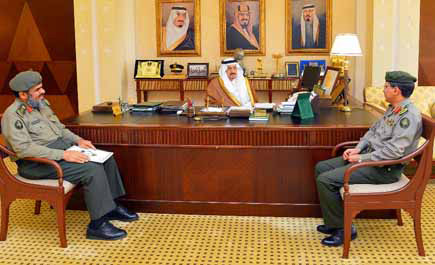 الأمير فيصل بن بندر يستقبل مدير جوازات منطقة القصيم الجديد 
