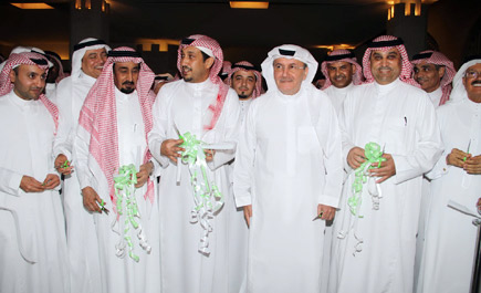 الأمير خالد بن عبدالله يفتتح قاعة الملكي والأهلاويون يعلنون عن جملة من المشاريع الجديدة 