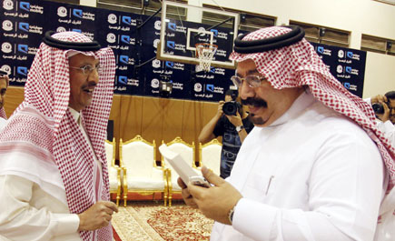 الأمير بندر بن محمد: تكريم «السديري» هو تكريم لكل الرياضيين 