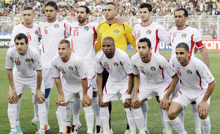 كبار آسيا يلعقون الجراح بعد تألق العرب في تصفيات كأس العالم 