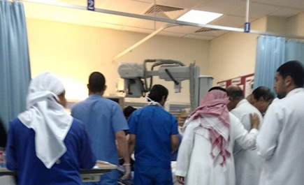 مواطن يطلق النار على حارسَي أمن بمستشفى بالخبر 