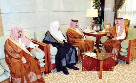 أمير منطقة الرياض ونائبه يستقبلان وزير العدل وأعضاء المجلس الأعلى للقضاء 