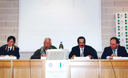 رئيس التحرير الأستاذ خالد المالك يحاضر في جامعة روما عن حرية الصحافة العربية بين الإطلاق والإغلاق 