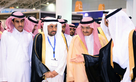 بحضور الأمير سلطان بن سلمان في ملتقى السفر: 