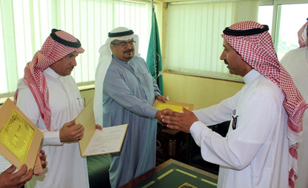 تكريم مديري مدارس استخدمت مراكز للإيواء أثناء سيول تبوك