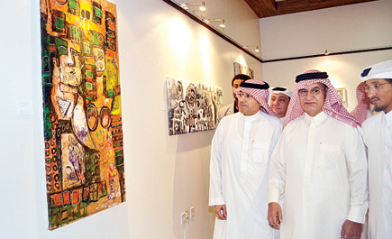 القطريان الملا والمطوع يعرضان لوحاتهما في جدة 