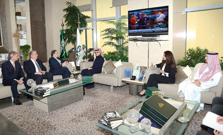 دعوة من حكومة البرتغال للأمير الوليد بن طلال