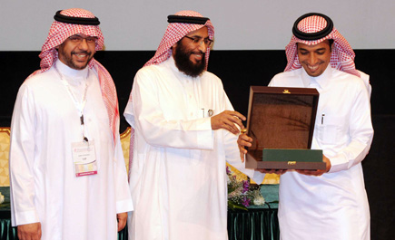 لمواصلة نشاطها الخيري 