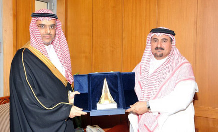 مدير مركز المعلومات الوطني يزور جامعة نايف 