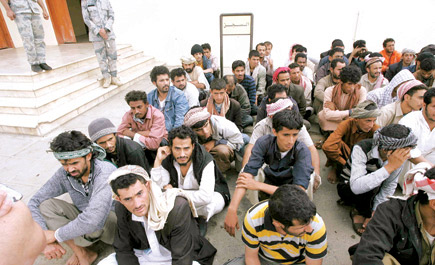 قطاع «شرورة» .. جهود جبارة لتطويق المتسللين والمهربين 