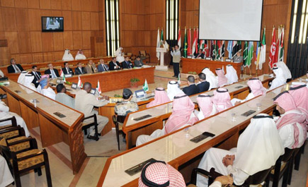 ندوة القوانين العربية والدولية في مكافحة الإرهاب تبدأ أعمالها بجامعة نايف 