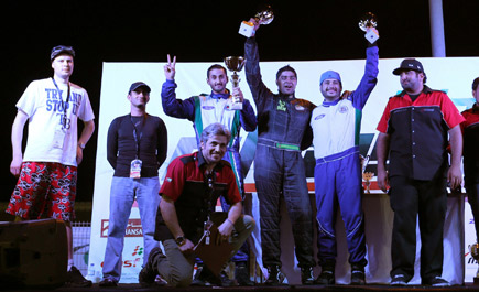 فريق الجزيرة فورد في قمة الخليج بصدارته لـ«بطولة دريفت الإمارات» 