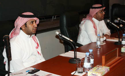 كلية التربية بجامعة الملك سعود تقيم لقاءً مفتوحاً مع عميدها 