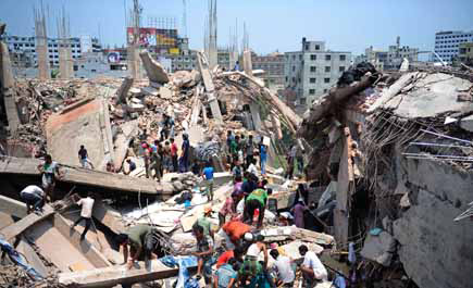 (124) قتيلاً في انهيار مبنى في بنغلادش 