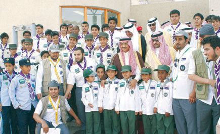 بعد أن دشن سمو أمير منطقة الرياض وسمو نائبه المدرسة النموذجية الحديثة 