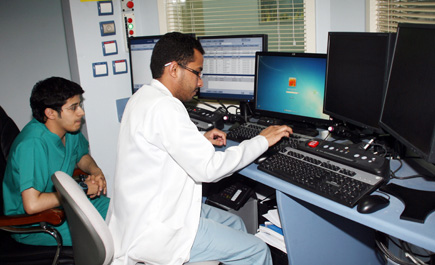 د. العيسى: المناسبة تؤكد حرص خادم الحرمين على أهمية توسيع مظلة المؤسسات الصحية والعلاجية لتلبية احتياجات المواطنين