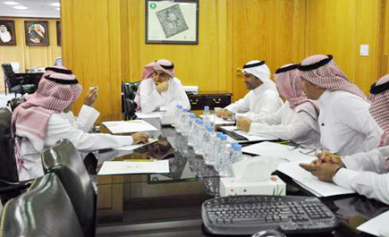 «خدمة المجتمع» بجامعة الملك سعود تستعرض برامجها لـ(الشؤون البلدية) 