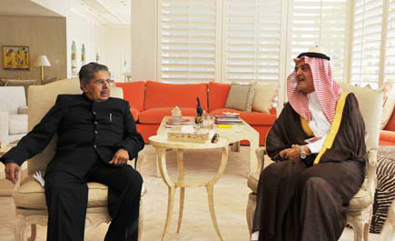 الأمير سعود الفيصل يستقبل وزير شؤون المغتربين بجمهورية الهند 