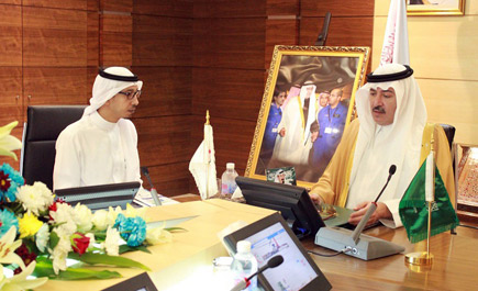 الأمير فيصل بن عبدالله يدشن صفحات مواقع التواصل الاجتماعي للهلال الأحمر 