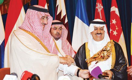 الأمير محمد بن نايف: المملكة تقف بكل عزيمة واقتدار ضد الجريمة وتساند الجهود الدولية في مواجهة الظواهر الإجرامية 
