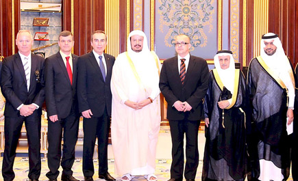 آل الشيخ بحث مع وفد برلماني تشيكي التعاون المشترك