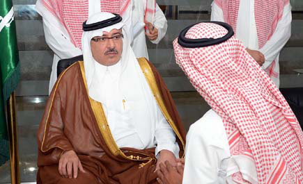 الأمير فيصل بن عبدالله استقبل منسوبي الهلال الأحمر 