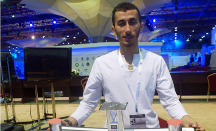 طالب يبتكر مكيفًا يخفض استهلاك الكهرباء 