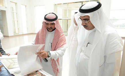 أهالي محافظة الخبر يستبشرون بزيارة أمين المنطقة الشرقية لإِنْجاز المشروعات المتوقفة 
