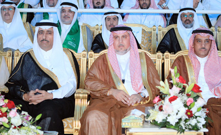 وزير التعليم العالي يمنح مليون ريال لتميز جامعة الملك عبدالعزيز 