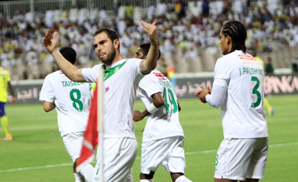 الأهلي وضع قدماً في نصف النهائي 