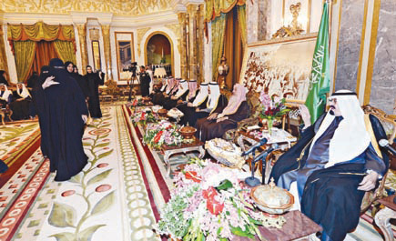 في عهد خادم الحرمين أصبحت المرأة شريكاً حقيقياً في مسيرة التنمية