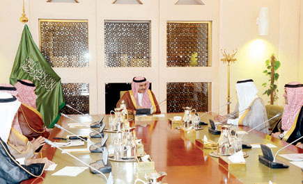 أمير منطقة الرياض يوجه بسرعة تخصيص الأراضي لإنشاء المشروعات الصحية بالرياض 