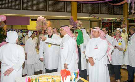 تخصصي الملك خالد للعيون يحتفل بيوم التمريض العالمي 