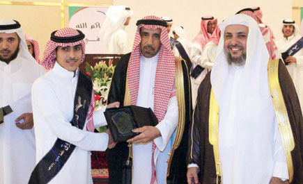 ثانوية الفاروق تخرج الدفعة 36