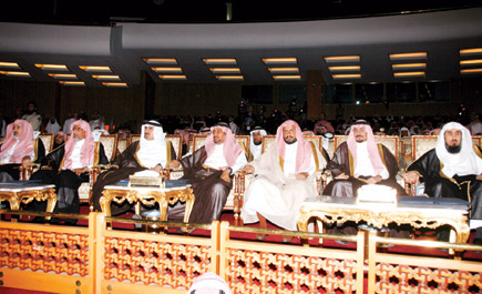 أكد أن الدولة حريصة على الحفاظ على أمن المجتمع الفكري 