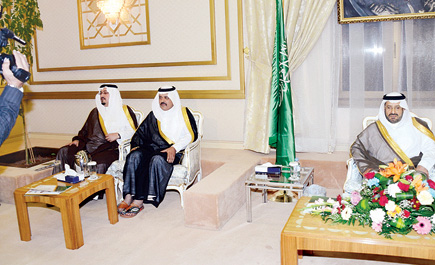 أمير منطقة حائل الأمير سعود بن عبدالمحسن مخاطباً الأهالي في لقاء مفتوح : 