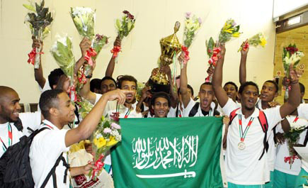 أخضر الأولمبياد الخاص لكرة القدم يصل الرياض 