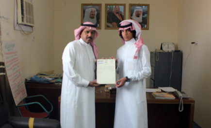 أمير منطقة الرياض يشكر مؤذن جامع الجريفة لتعاونه الأمني 