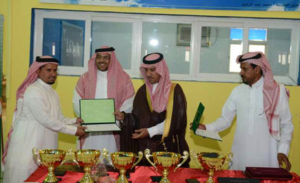 محافظ بقعاء يحضر ختام الأنشطة الرياضية بالتعليم 