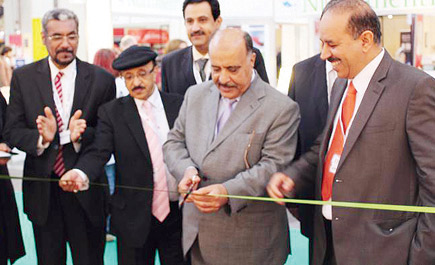 سفير خادم الحرمين الشريفين في إيطاليا يفتتح الجناح السعودي بمعرض تورينو للكتاب 