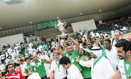 طائرة الأهلي تحلق بكأس النخبة 