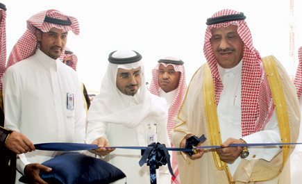 افتتح المركز الرياضي ودشن مجمع الإسكان ومركز الأطراف الصناعية.. الأمير خالد بن سلطان لـ(الجزيرة): 
