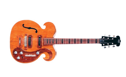 بيع جيتار لفريق البيتلز في مزاد بـ(408) آلاف دولار 