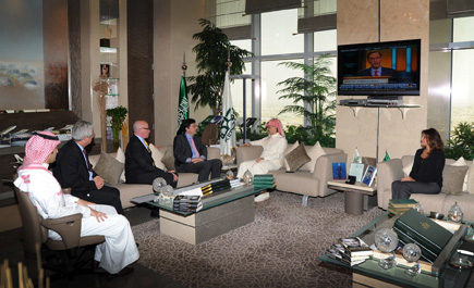 الأمير الوليد بن طلال يستقبل الرئيس التنفيذي لـ«المملكة المتحدة للتجارة والاستثمار» 