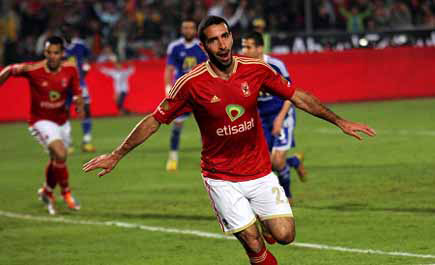 أبو تريكة يشكر إدارة بني ياس بعد الموافقة على سفره مبكراً إلى مصر 