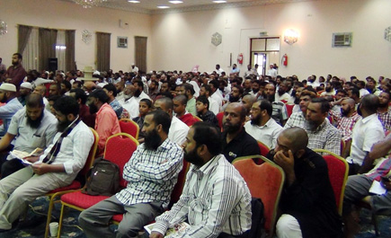 إقبال على الدخول في الإسلام بالمكتب التعاوني بالمدينة المنورة 